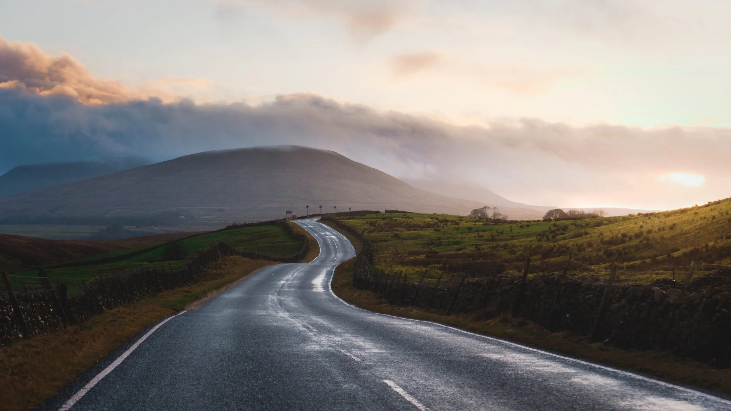 Sedbergh_Hawes_Car 01