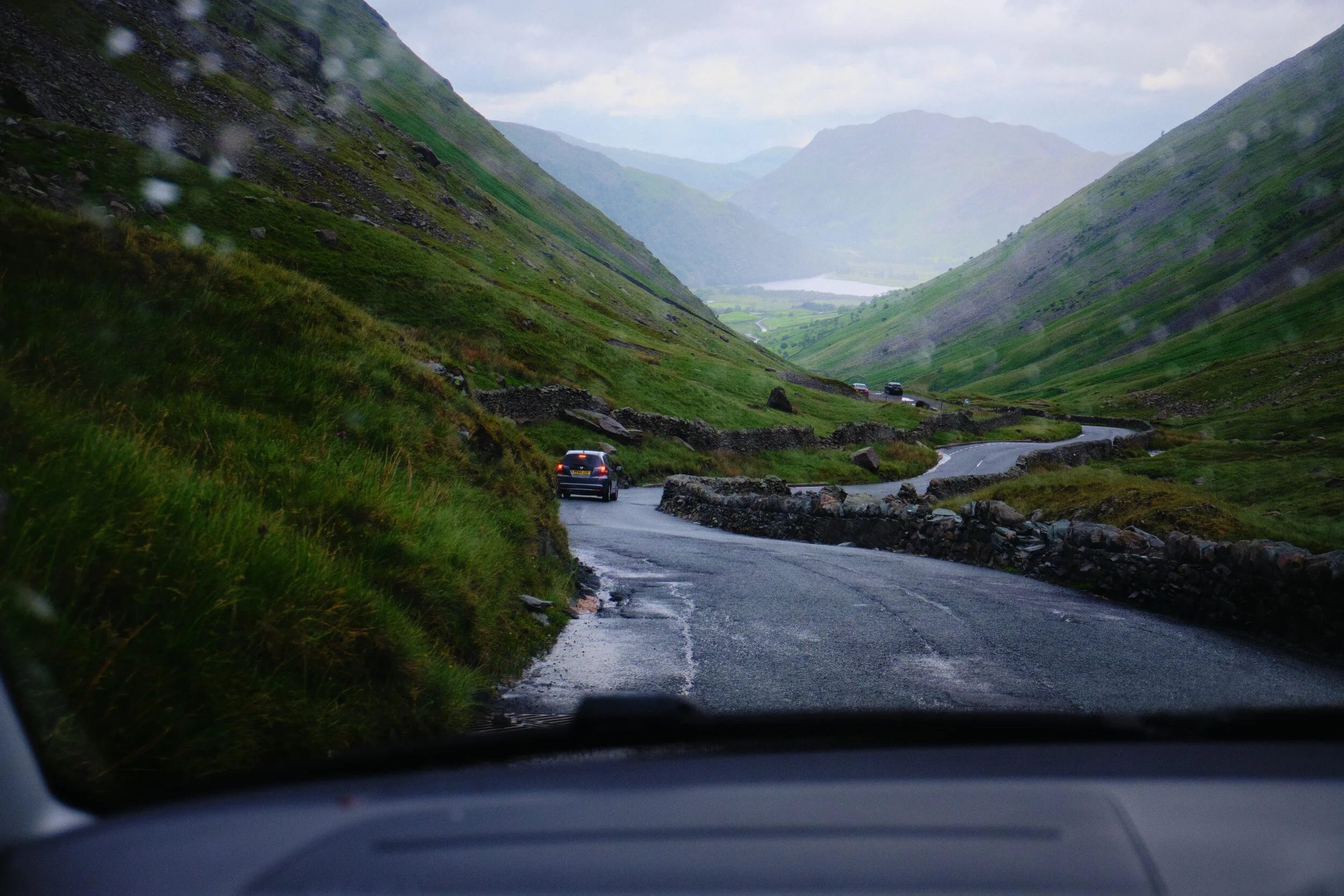 And heading down ’t’other side of Kirkstone Pass, Place Fell (657 m/2,156 ft) in the distance with Brotherswater underneath it.