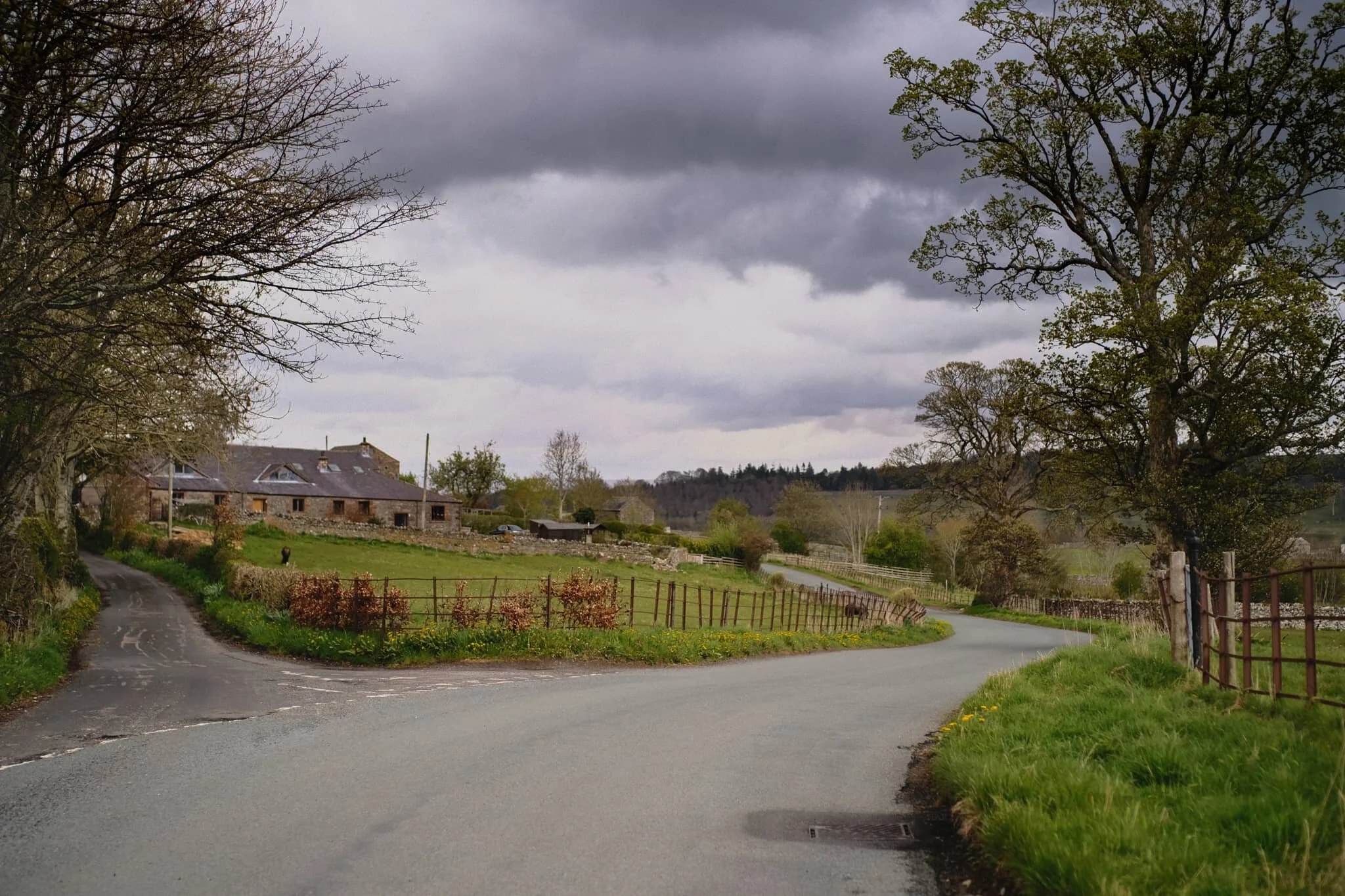 Helton village towards the left. A scene of English rural idyll.