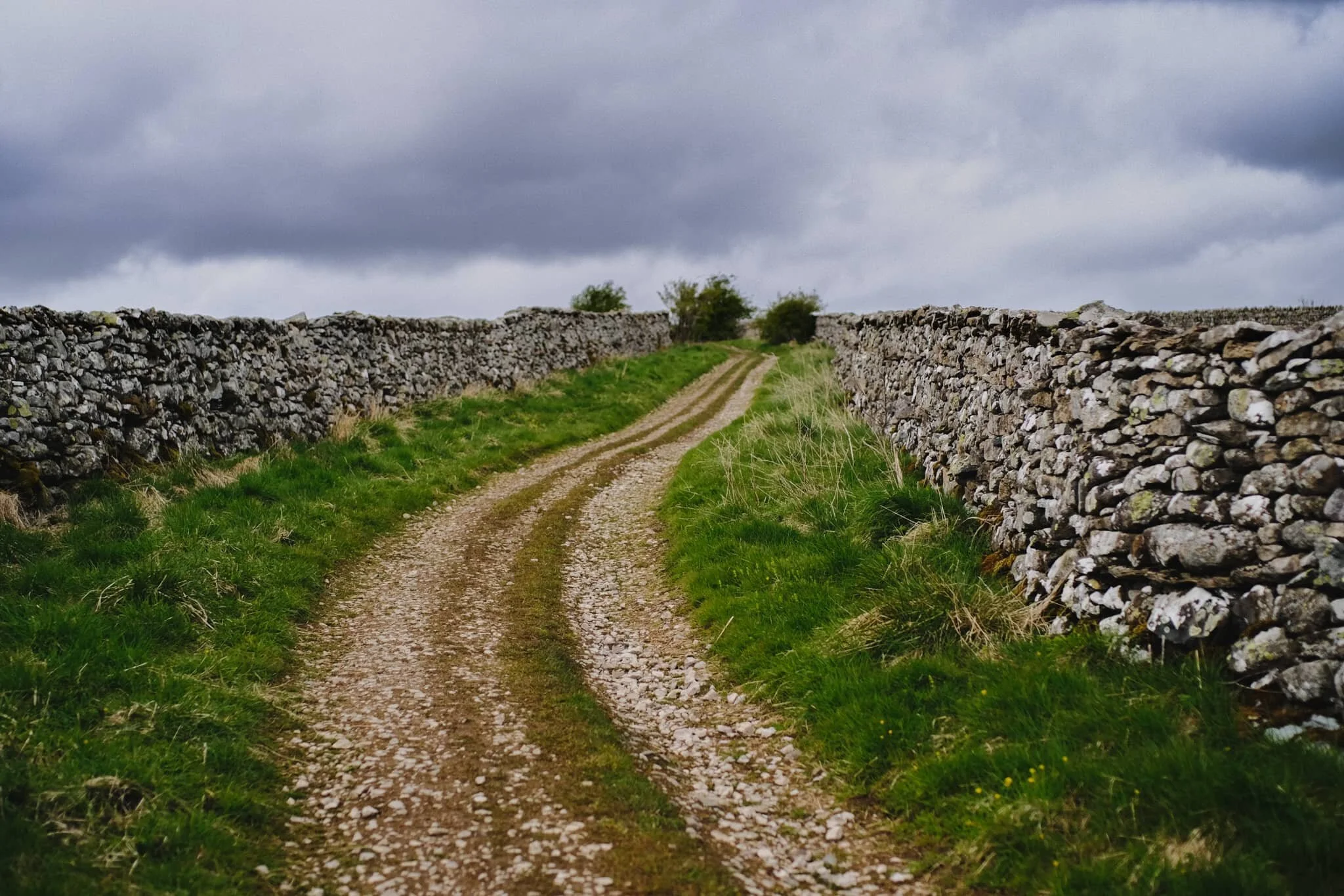 Heading west, this is the track heading up to Askham Fell (323 m/1,059 ft), lined with drystone walls.