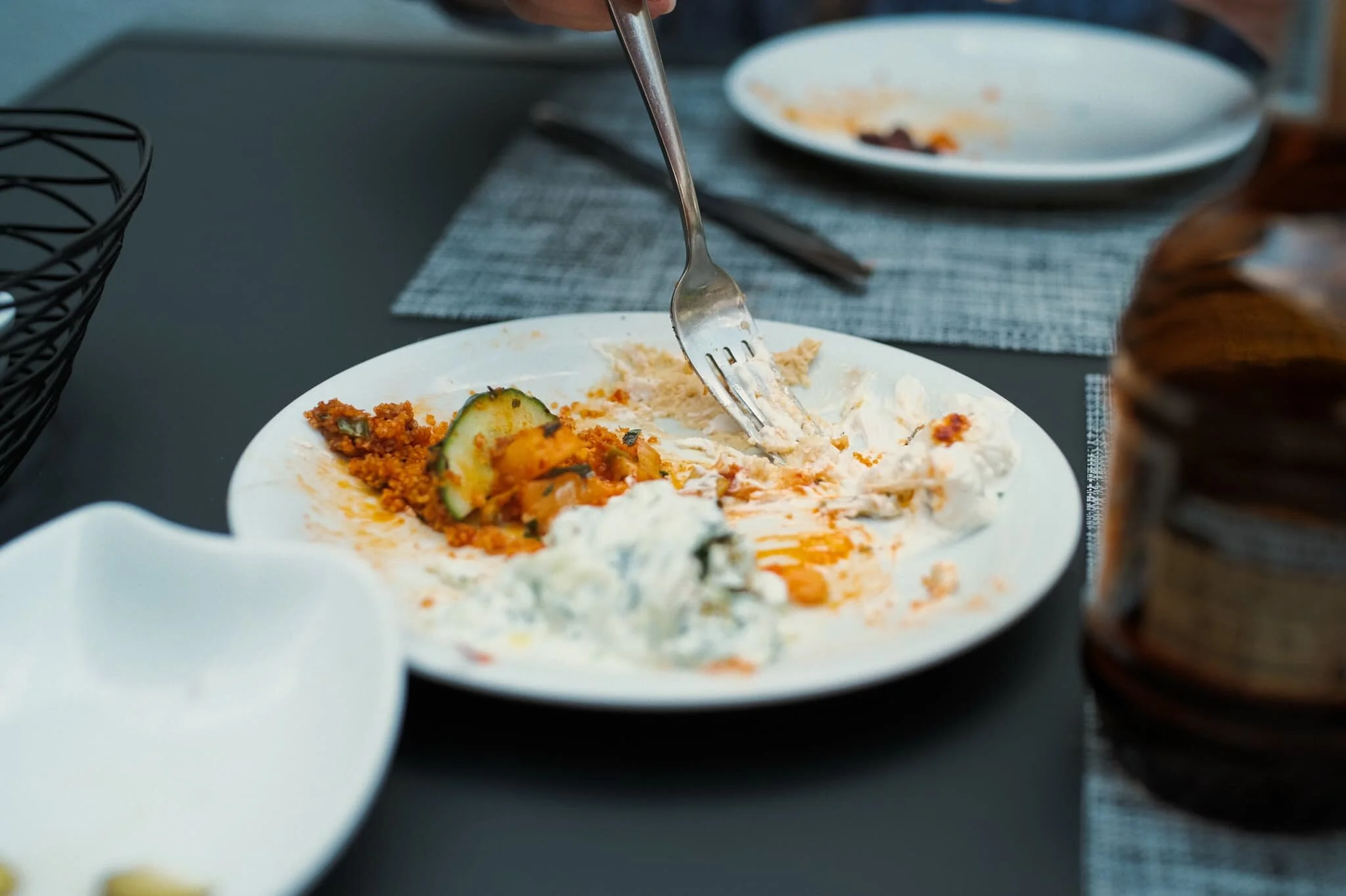 Part way through our starter, comprising of hummus, cacık (a bit like Greek tzatziki ), patlıcan ezme (a Turkish aubergine salad), Kısır (spiced bulgar wheat salad), Mücver (deep fried courgette fritter), and Patates Kavurma (boiled potatoes with onion, parsley and chilli).