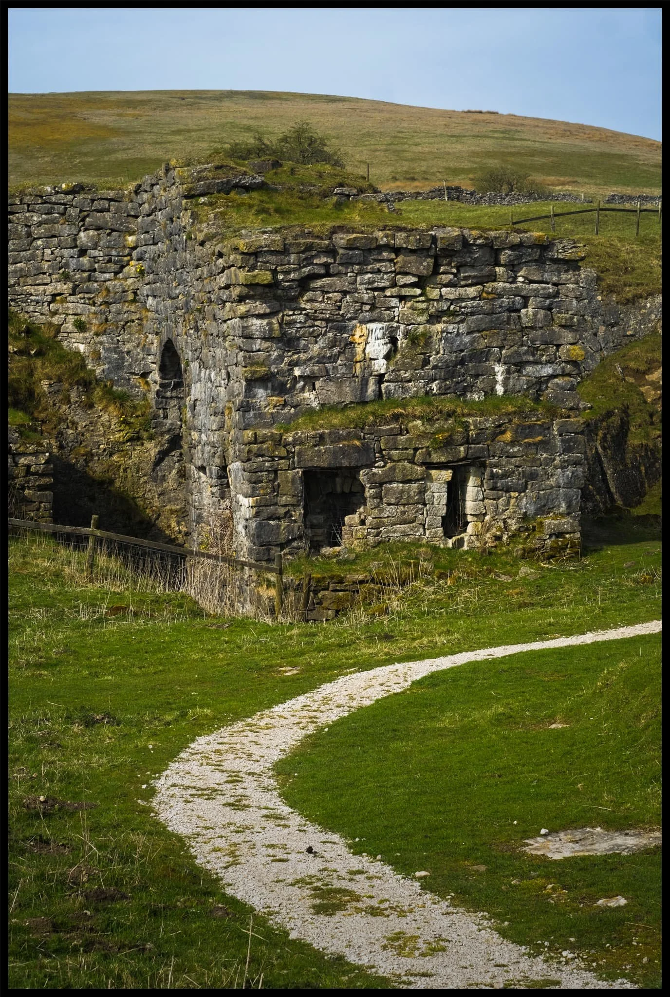 Beneath Coldstones Cut and its quarry one can find the ruins of Toft Gate lime kiln. Limestone dug from the hill above was heated by fires in the kiln to produce quicklime for local agriculture through the 19th Century. 