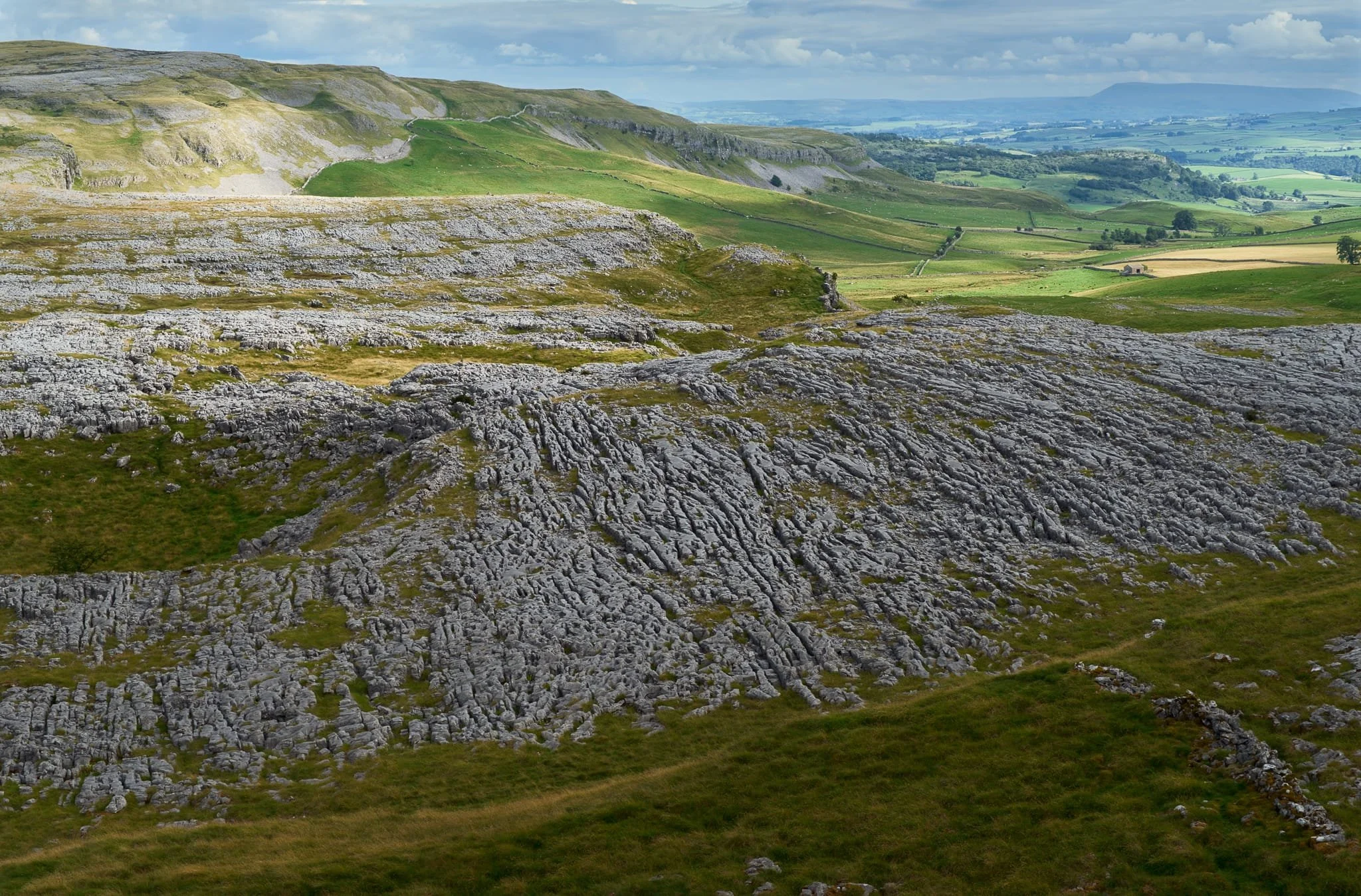 From above Thieves&rsquo; Moss, the full extent of Crummackdale&rsquo;s limestone pavement becomes apparent. Wow. Miles of clints and grikes, no doubt with miles of caves beneath.  