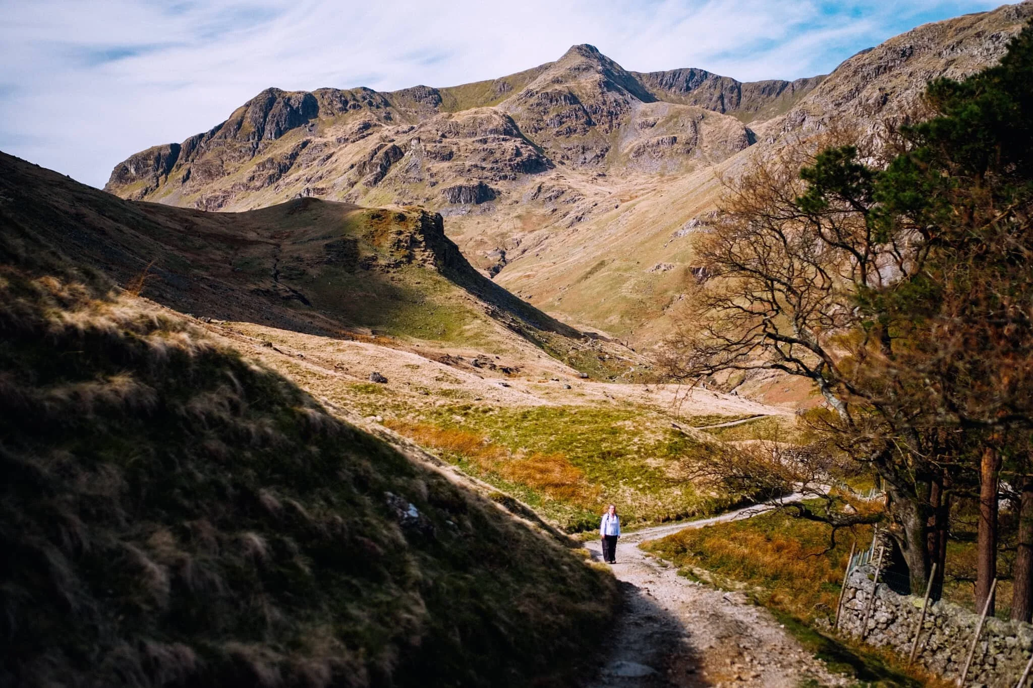 My lovely Lisabet looking tiny underneath Dollywaggon Pike. The interesting little crag to the left underneath the fell is referred to on OS maps simply as “Post”. The more you know.