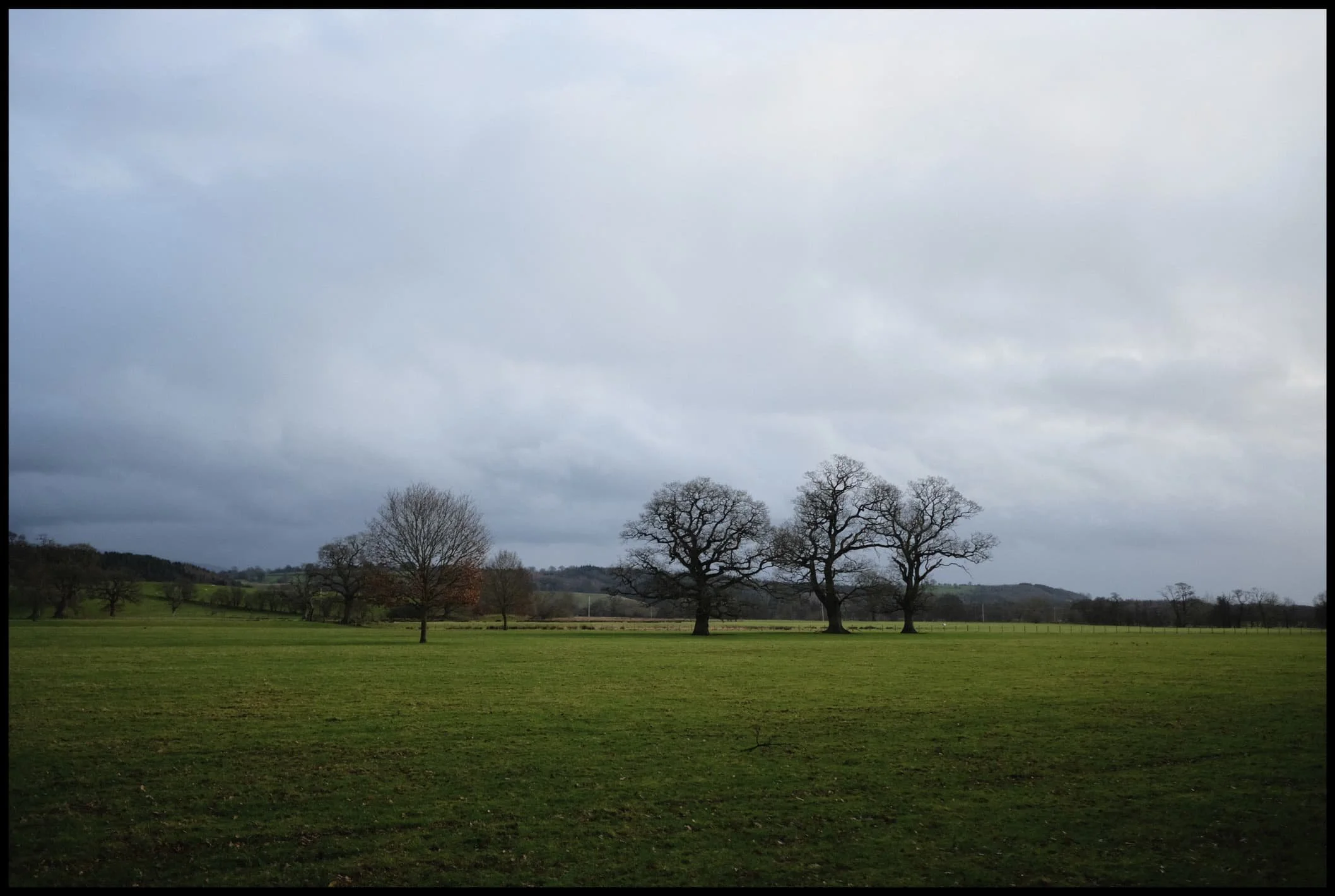  Heading back to Eden Bridge via the permissive footpath, I spy a simple composition as the storm clouds build up above. 