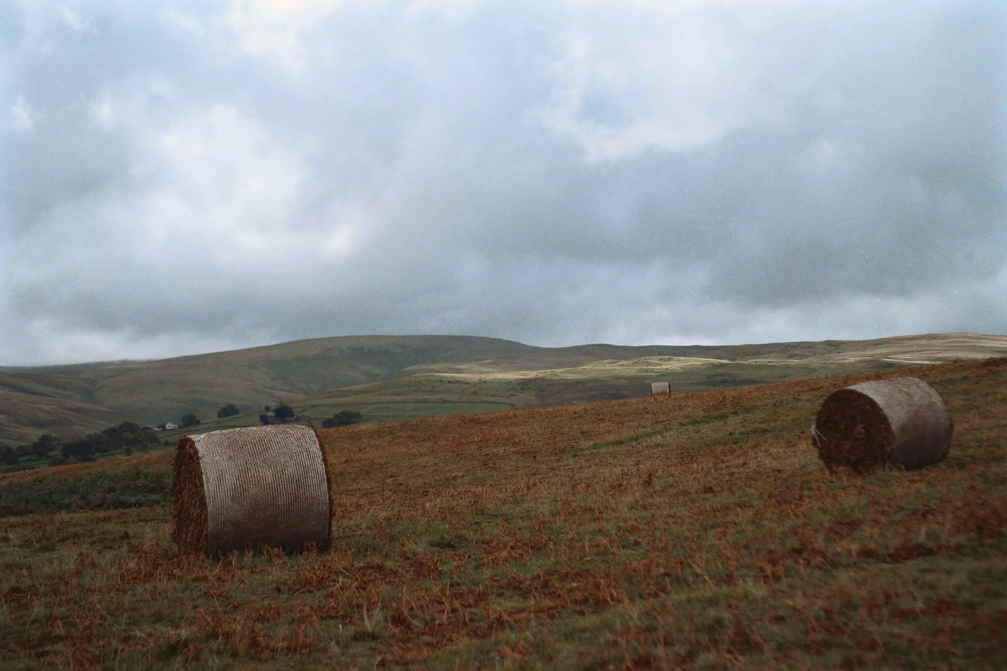  Near the flat top of Askham Fell, there were a fair few hay bales dotted around the fell side, which I didn&rsquo;t expect. 