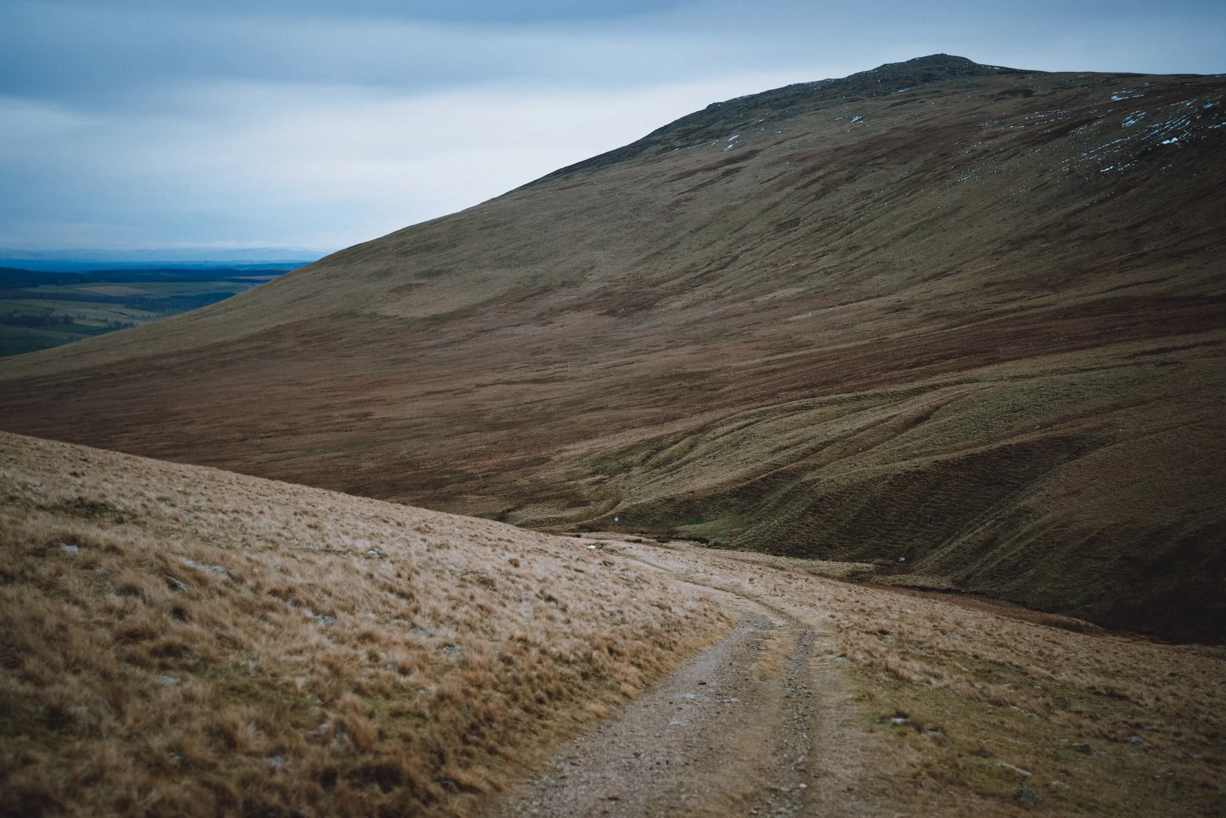 Carrock Fell from the miner’s track. The fell is fairly unique in England as it’s largely made from Gabbro, a rough igneous rock that’s normally found on the Isle of Skye. Rock climbers like as it’s quite “grippy”.