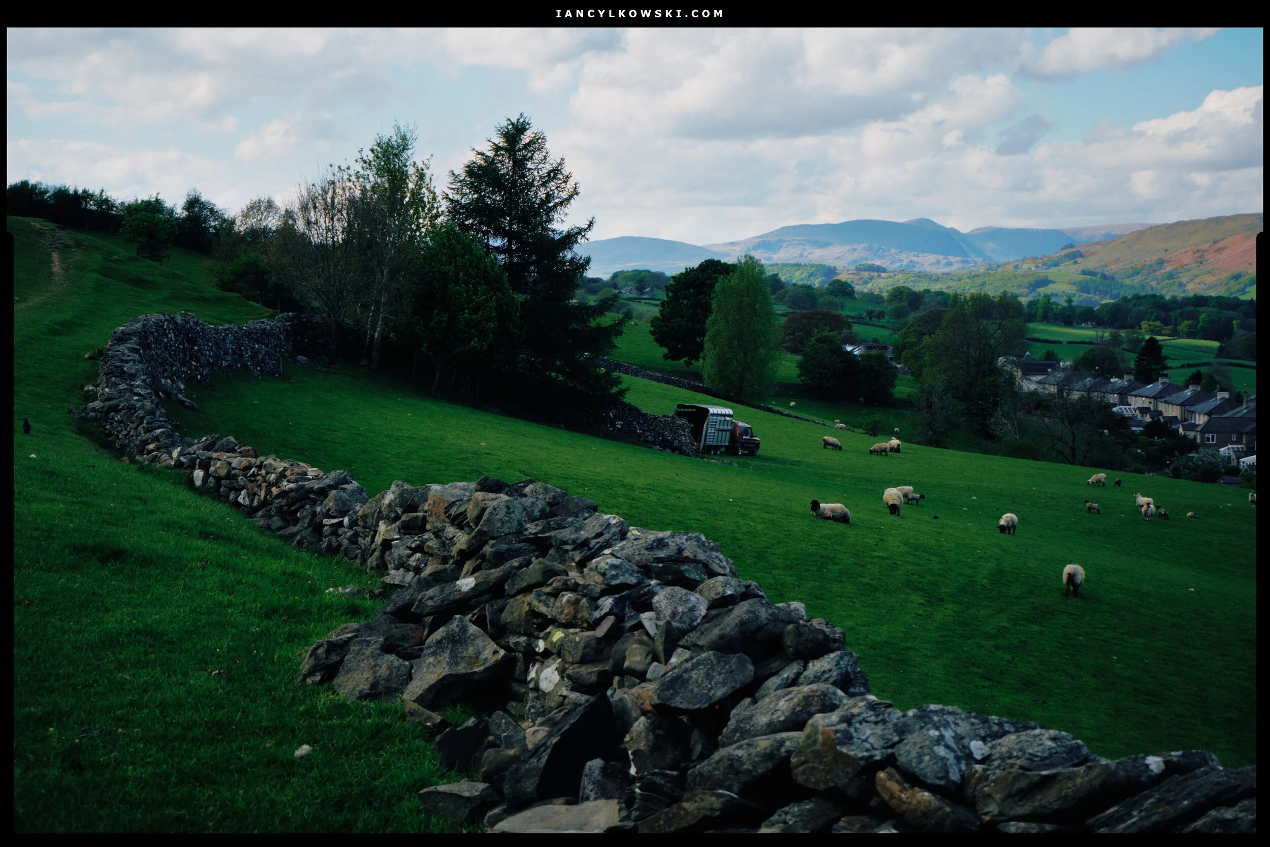  Yep, taking another photo of a curving drystone wall. Can&rsquo;t resist it, especially when the rest of the scene looks like this. 