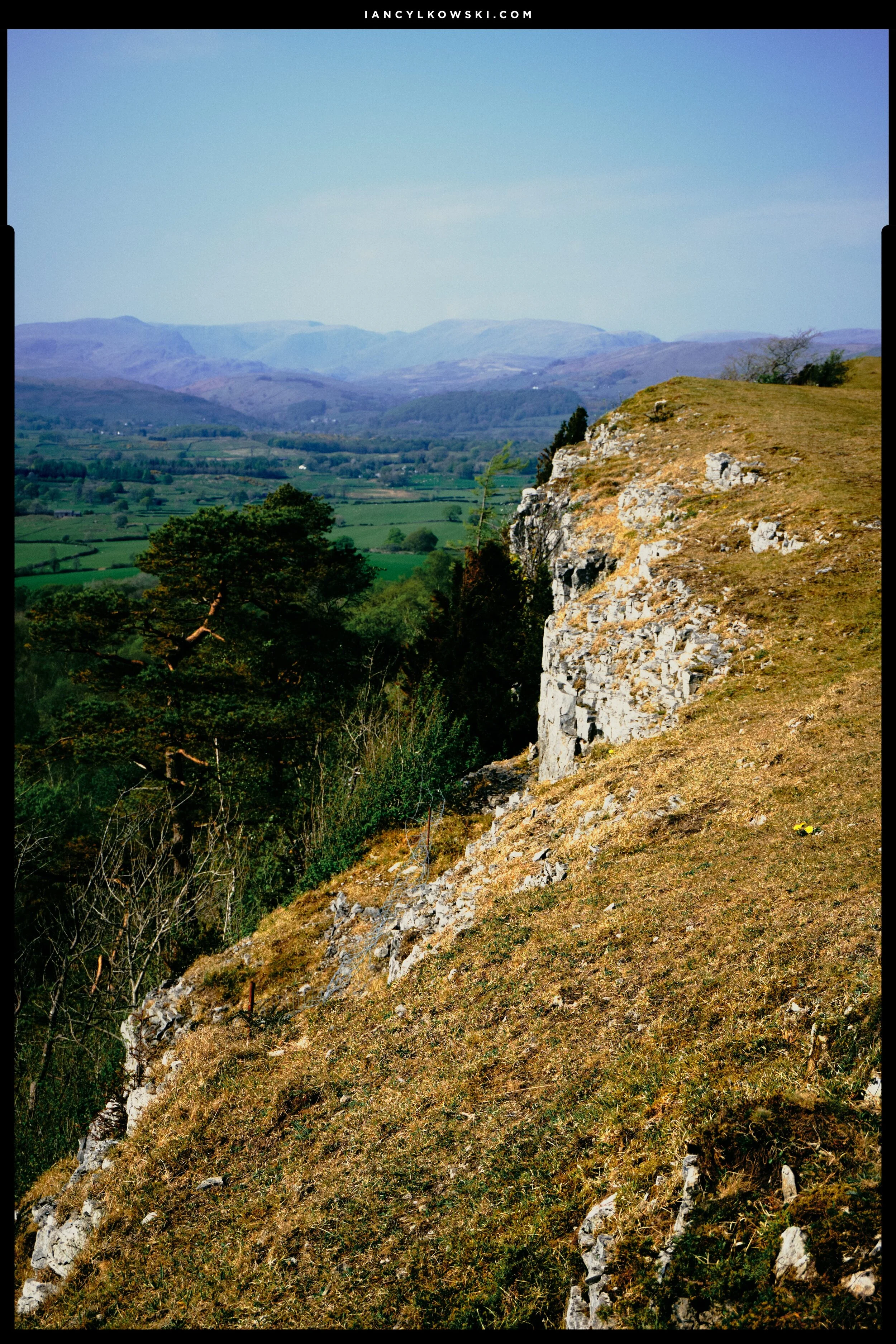  In the distance, the Kentmere and Longsleddale Fells, otherwise known to Wainwright followers as the Far Eastern Fells. 
