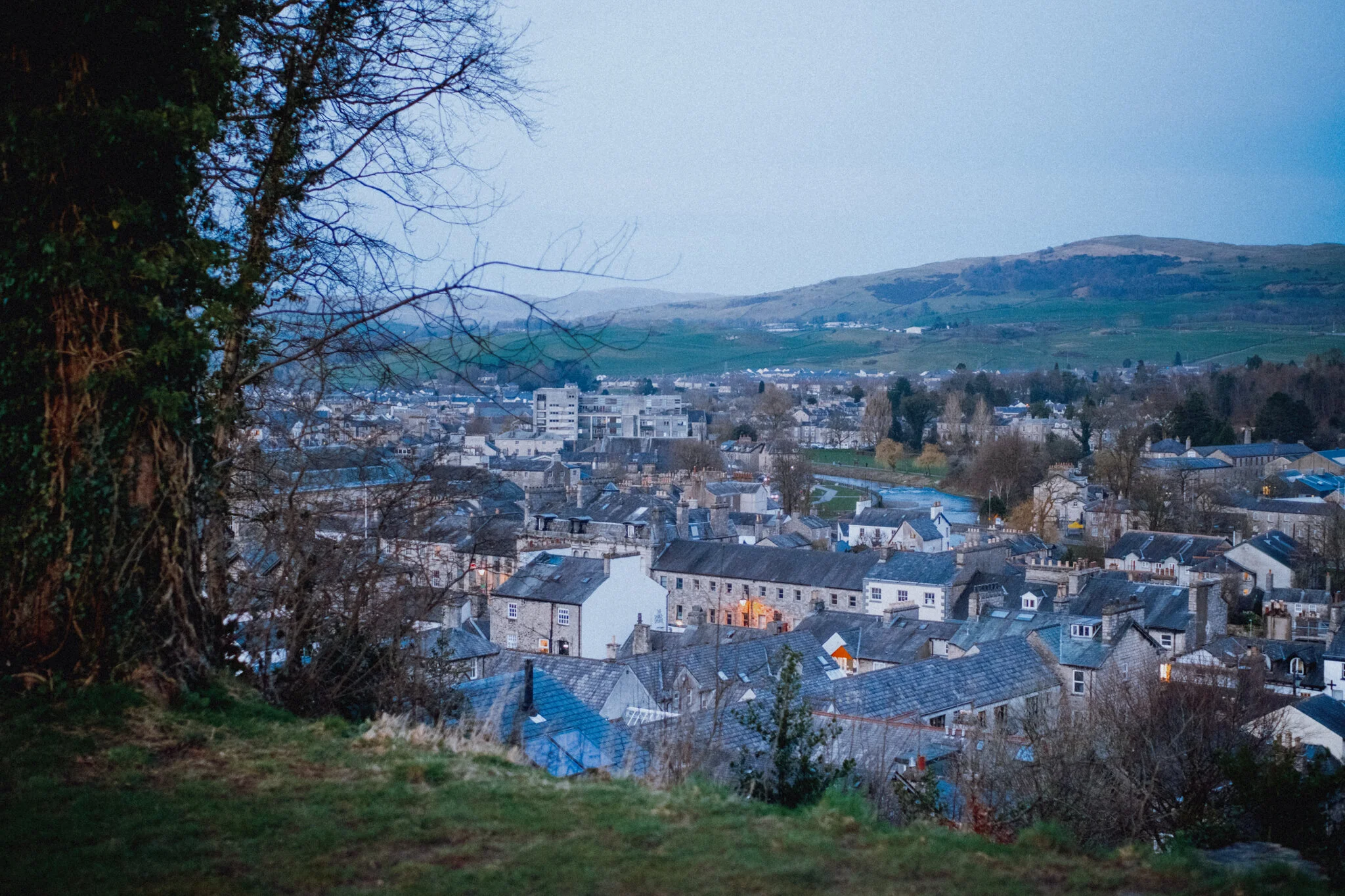 Back out the woods, we branch off Beast Banks towards Garth Row, passing by this view of Kendal near Castle Howe.
