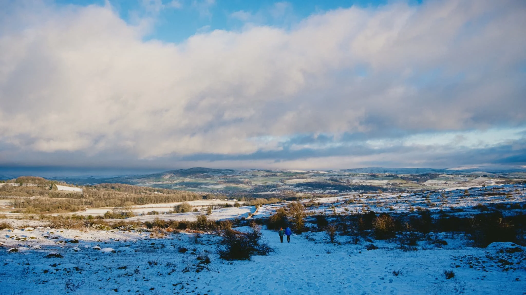  Clouds laden with snow quickly started to form over Kendal. 