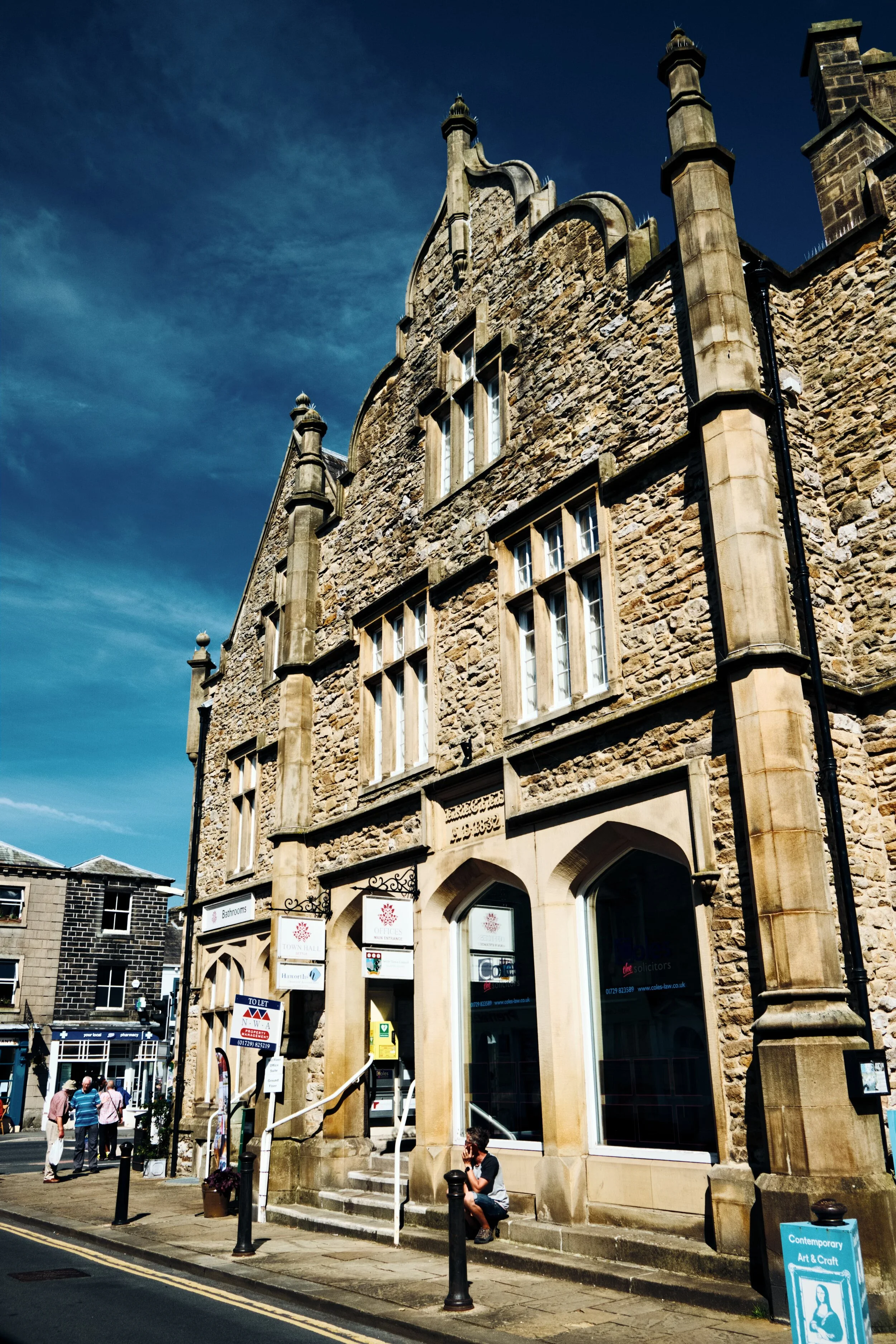 Settle Town Hall, which now houses the Settle Tourist Information centre as well as a number of retail shops.