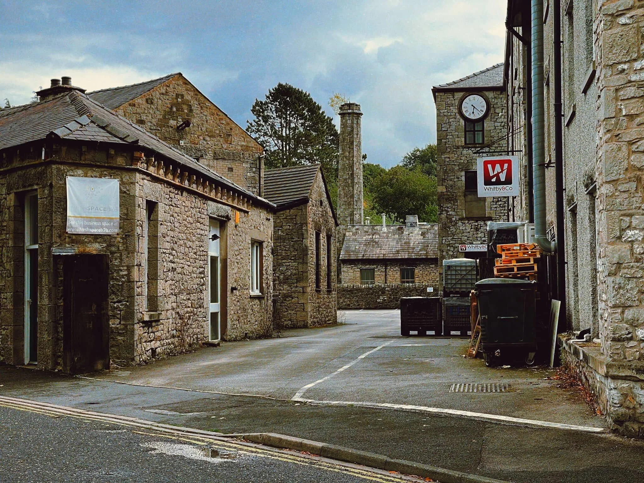  Plenty of mills, warehouses, and old factories around Little Aynam and Canal Head, a testament to Kendal&rsquo;s history as an important trader and manufacturer. 