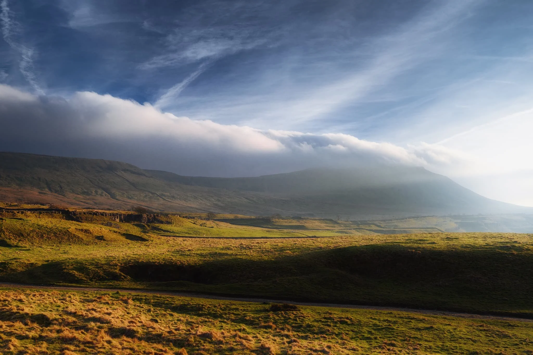  Back near the car at Chapel-le-Dale, I take one final look back at the magnificent Ingleborough and the cloud shelf sitting on top. Crackin&rsquo; scenes to round off a lovely day. 