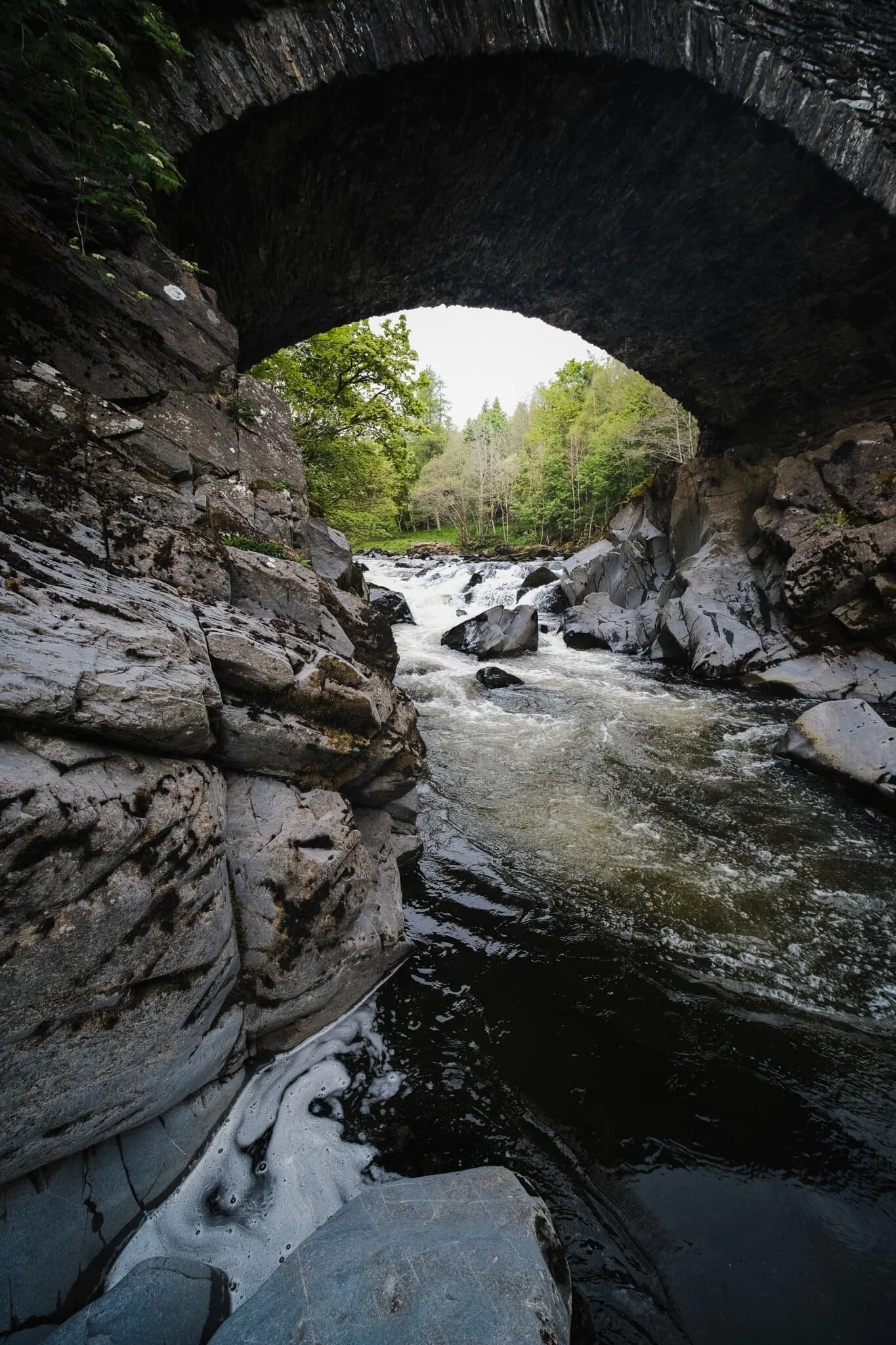The powerful cascades of the Lune Gorge.
