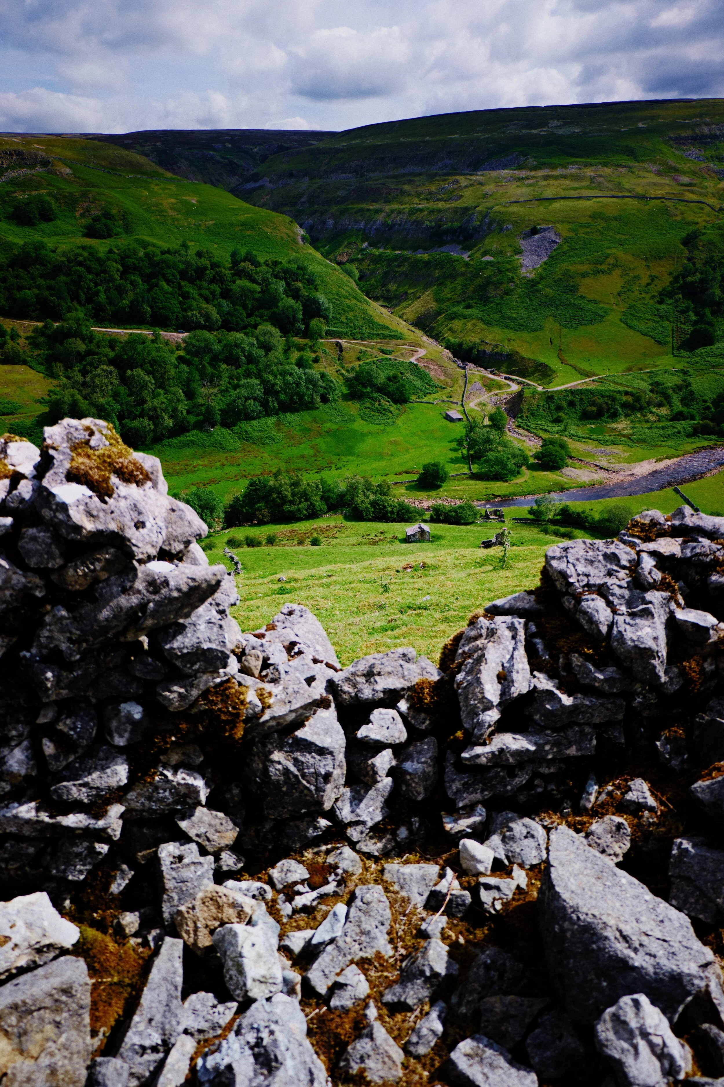 Looking at Swinner Gill from the fellside of Kidson. Soft light caresses the fells.