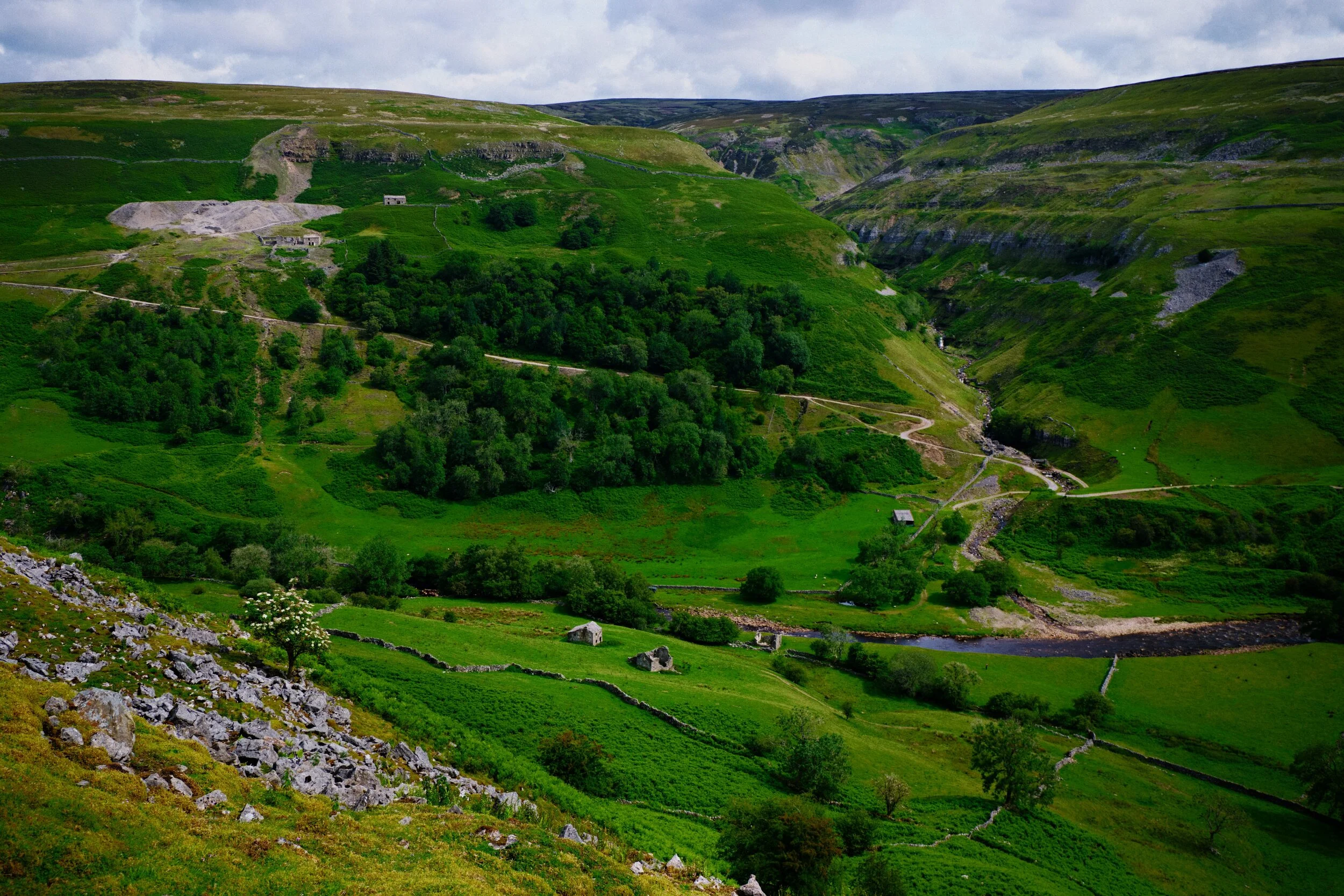 Pulling back shows the extent of Swinner Gill and where it sits in Swaledale, as seen from the fellside of Kidson.