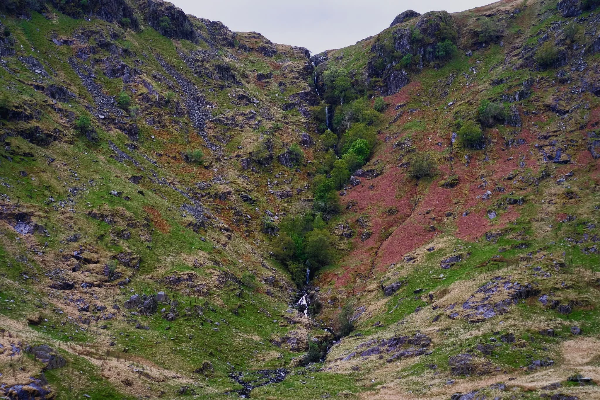 A tighter crop of the beautifully named Hobgrumble Gill, which tumbles 170 m down the side of Selside, carving out this gash as it does.