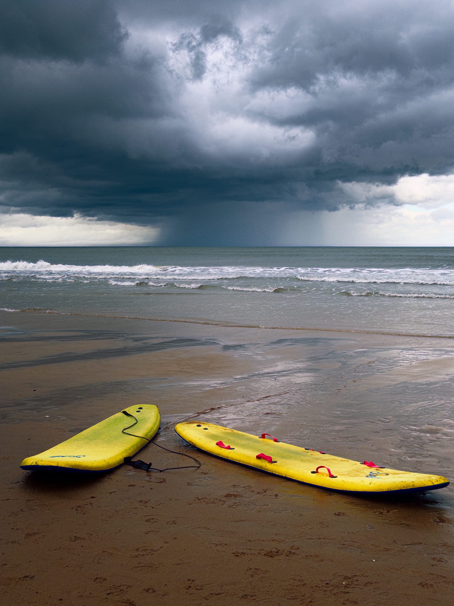 Despite conditions, there were still plenty of people about, swimming and surfing in the North Sea. That&rsquo;s northeastern folk for ya.