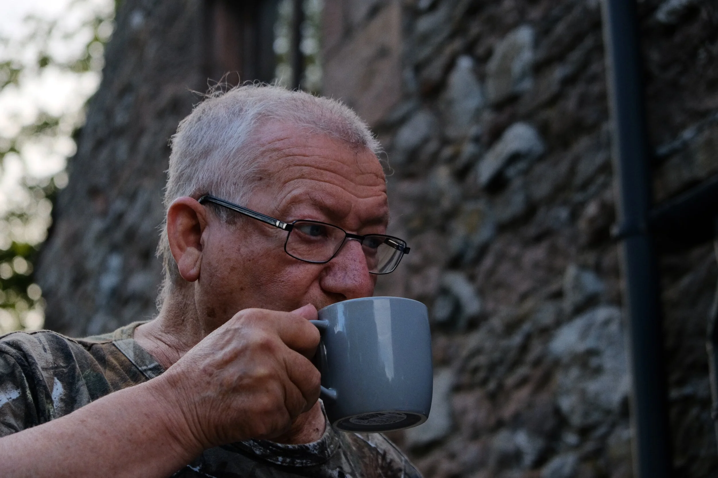 My Dad’s cooler than your Dad (Provia, ISO800, f/4.0, 1/200sec. @ 55mm)